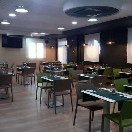 拉斯特瑞安酒店 3* Burgo